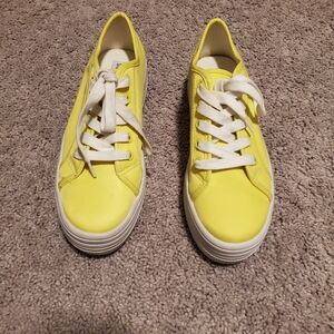 Steve Madden Neon Yellow Sneakers with White Laces Size 7.5